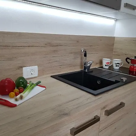 아파트 Nena With Private Free Parking 오파티아